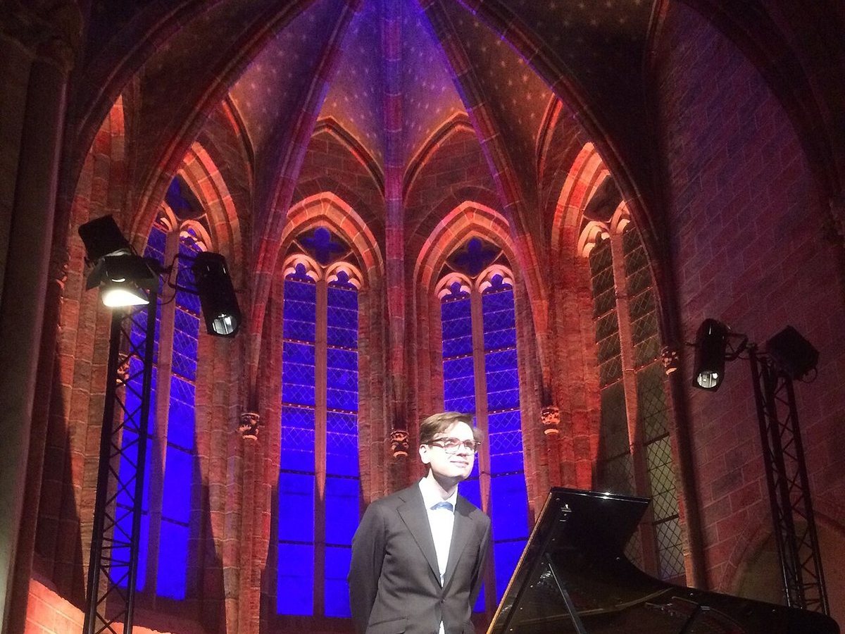 Buy Vikingur Olafsson tickets on StubOrder Víkingur Ólafsson on stage after his Bach recital at the Jacobins, Toulouse, France, 2023