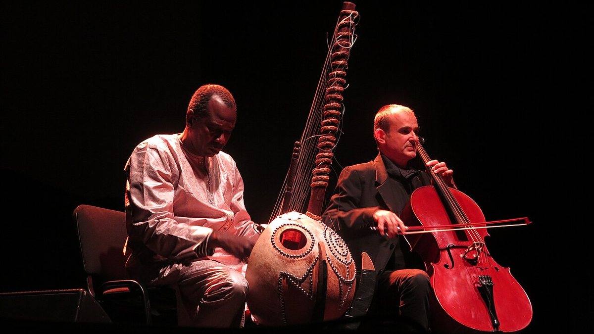 Buy Aga Khan Master Musicians with Vincent Peirani & Vincent Segal tickets on StubOrder Vincent Segal on cello with Ballaké Sissoko on kora at the Skrzyżowanie Kultur festival in Warsaw