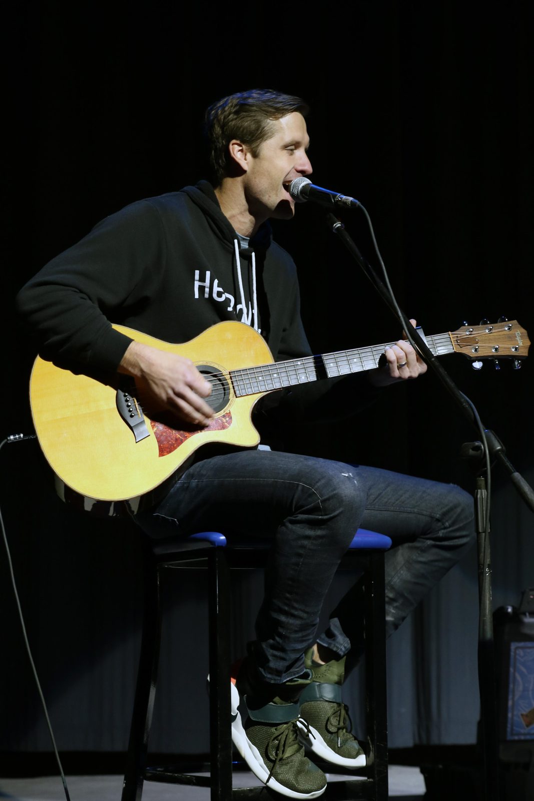 Walker Hayes performing live - Walker Hayes tickets