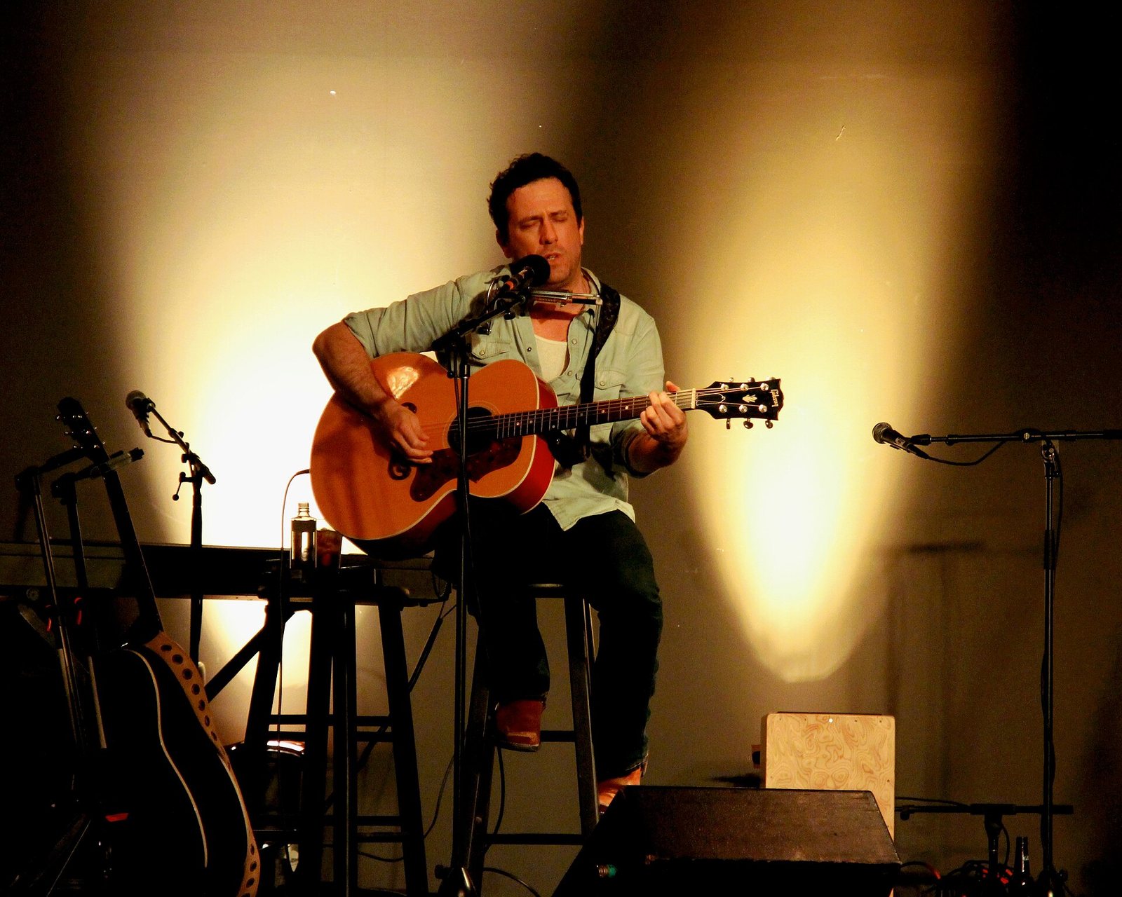 Will Hoge singing and playing acoustic guitar at The Rosewall, Nashville, 2015