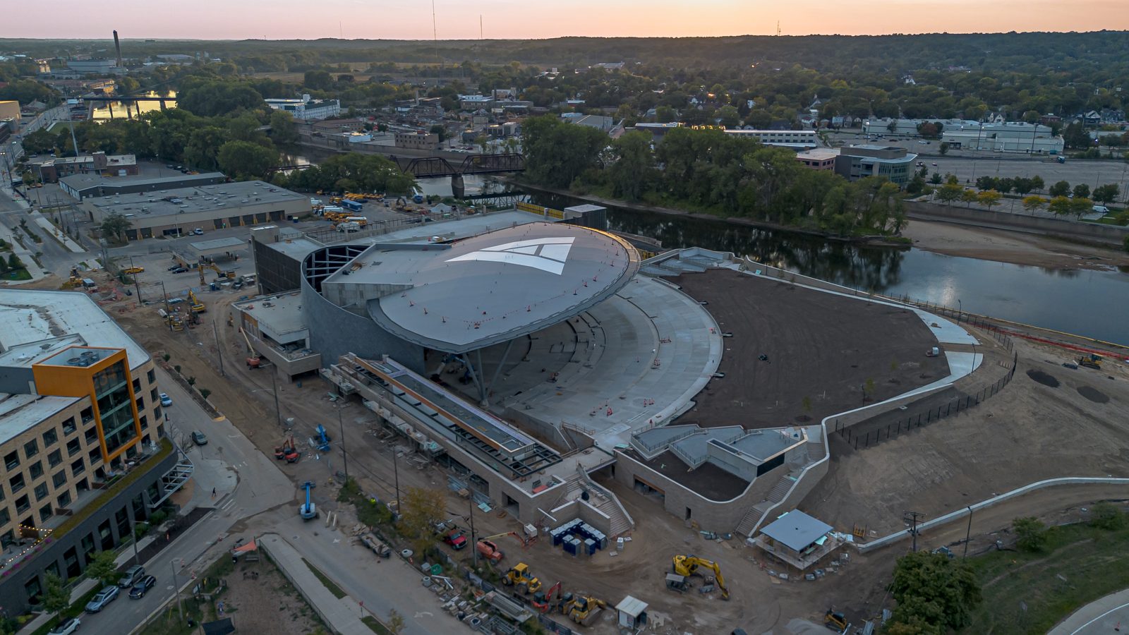 Acrisure Amphitheater event venue - Acrisure Amphitheater tickets