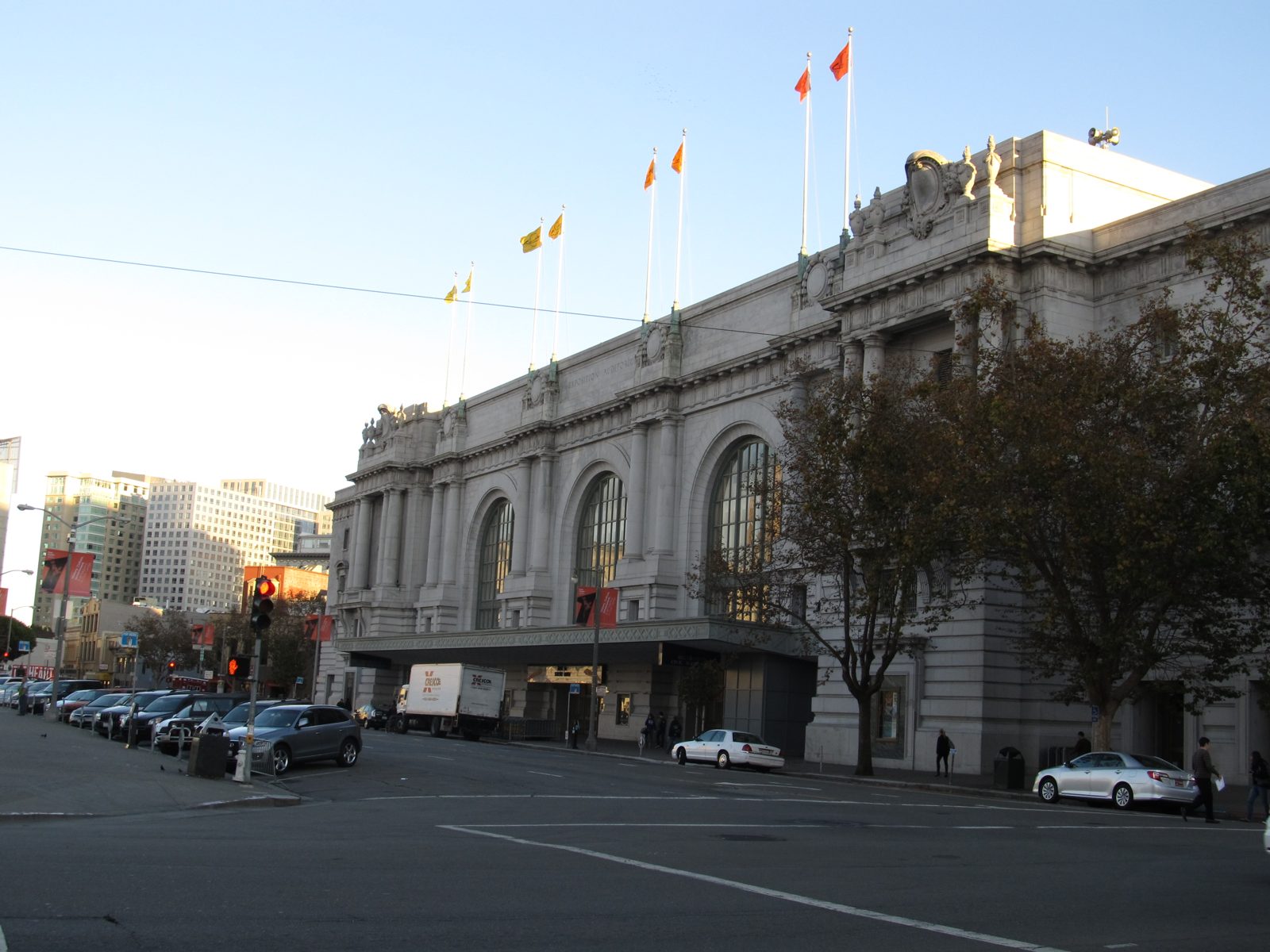 Bill Graham Civic Auditorium event venue - Bill Graham Civic Auditorium tickets