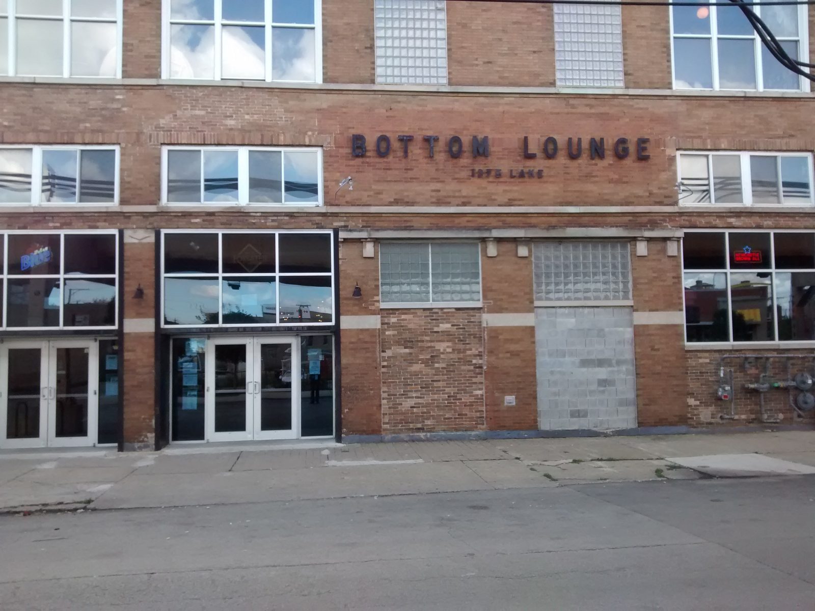 Bottom Lounge event venue - Bottom Lounge tickets