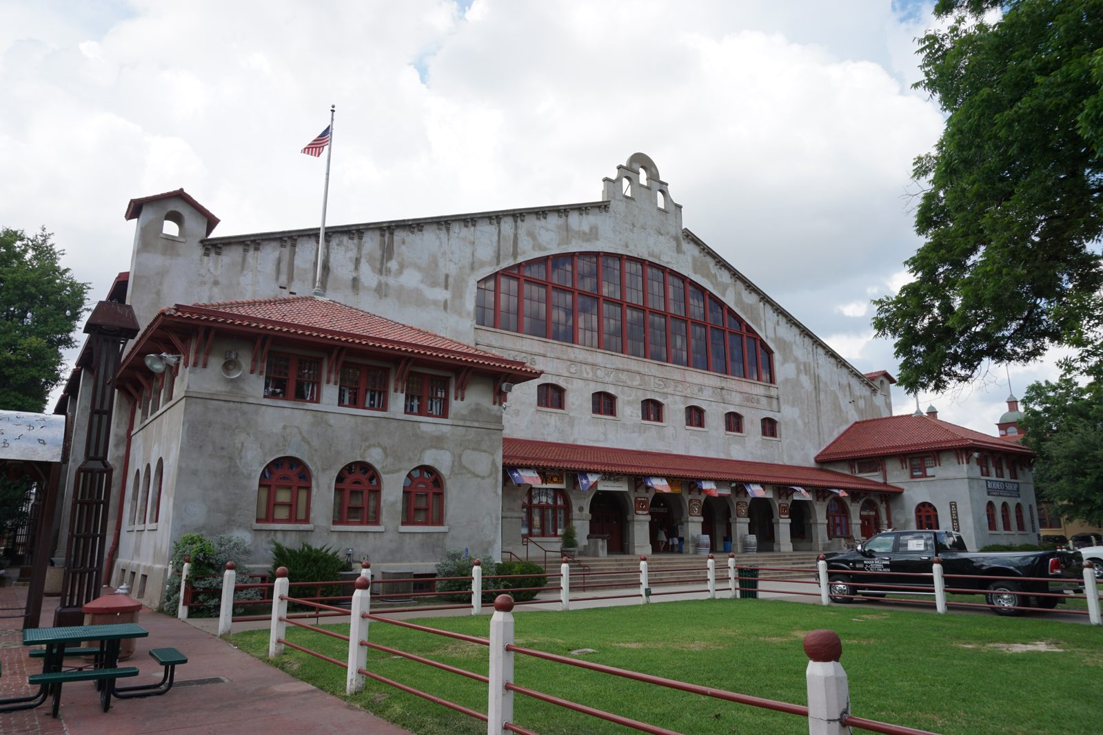 Cowtown Coliseum event venue - Cowtown Coliseum tickets