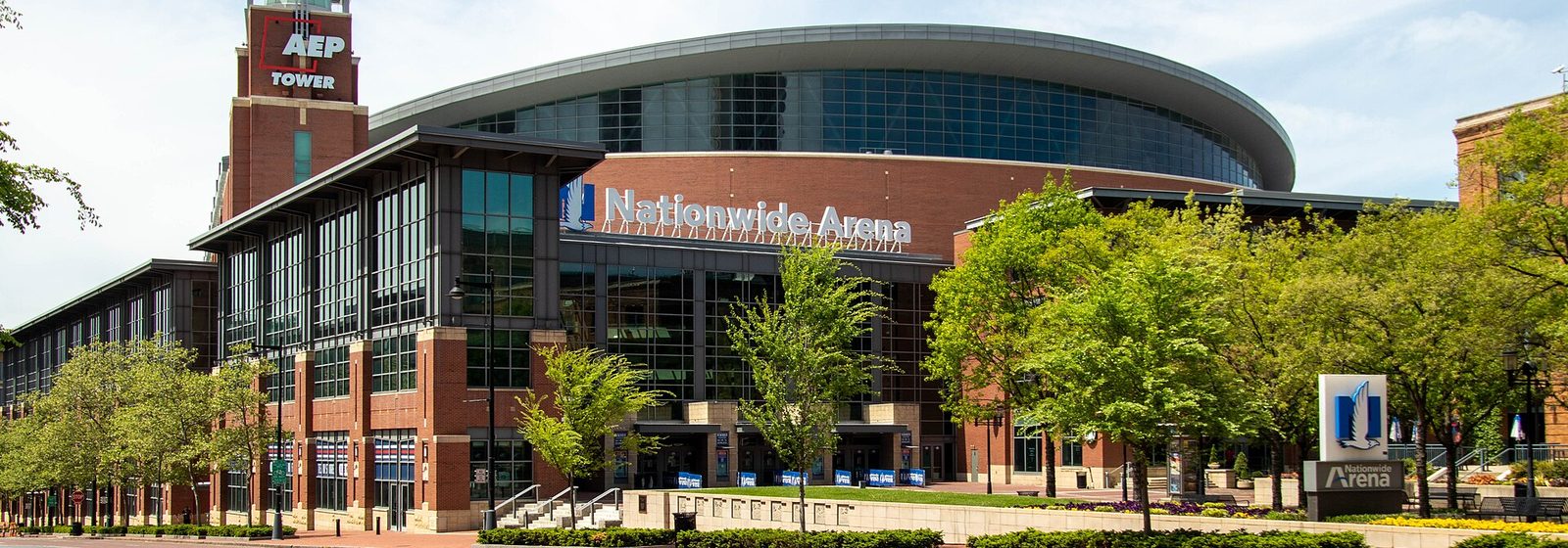 Exterior view of Nationwide Arena, home of the Columbus Blue Jackets, in the Arena District of Columbus, Ohio - Nationwide Arena tickets