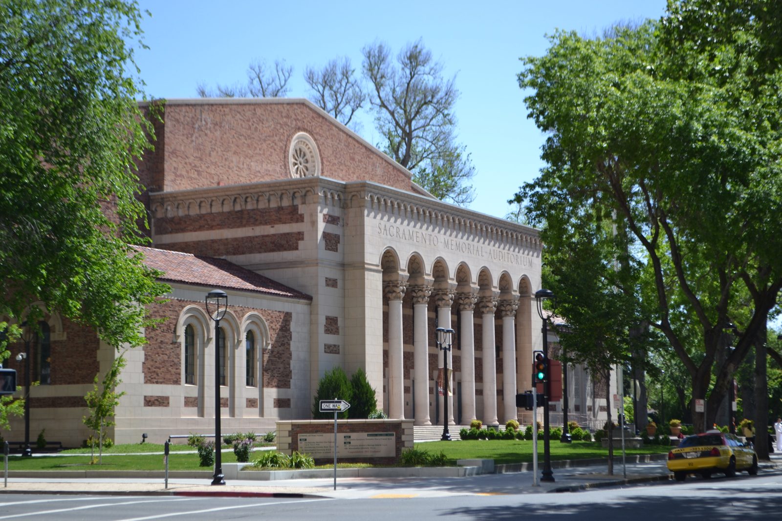 Sacramento Memorial Auditorium event venue - Sacramento Memorial Auditorium tickets